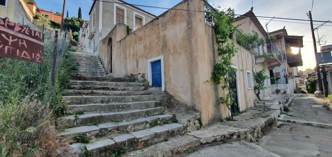 Traditional Hillside Cottage غيتيو المظهر الخارجي الصورة