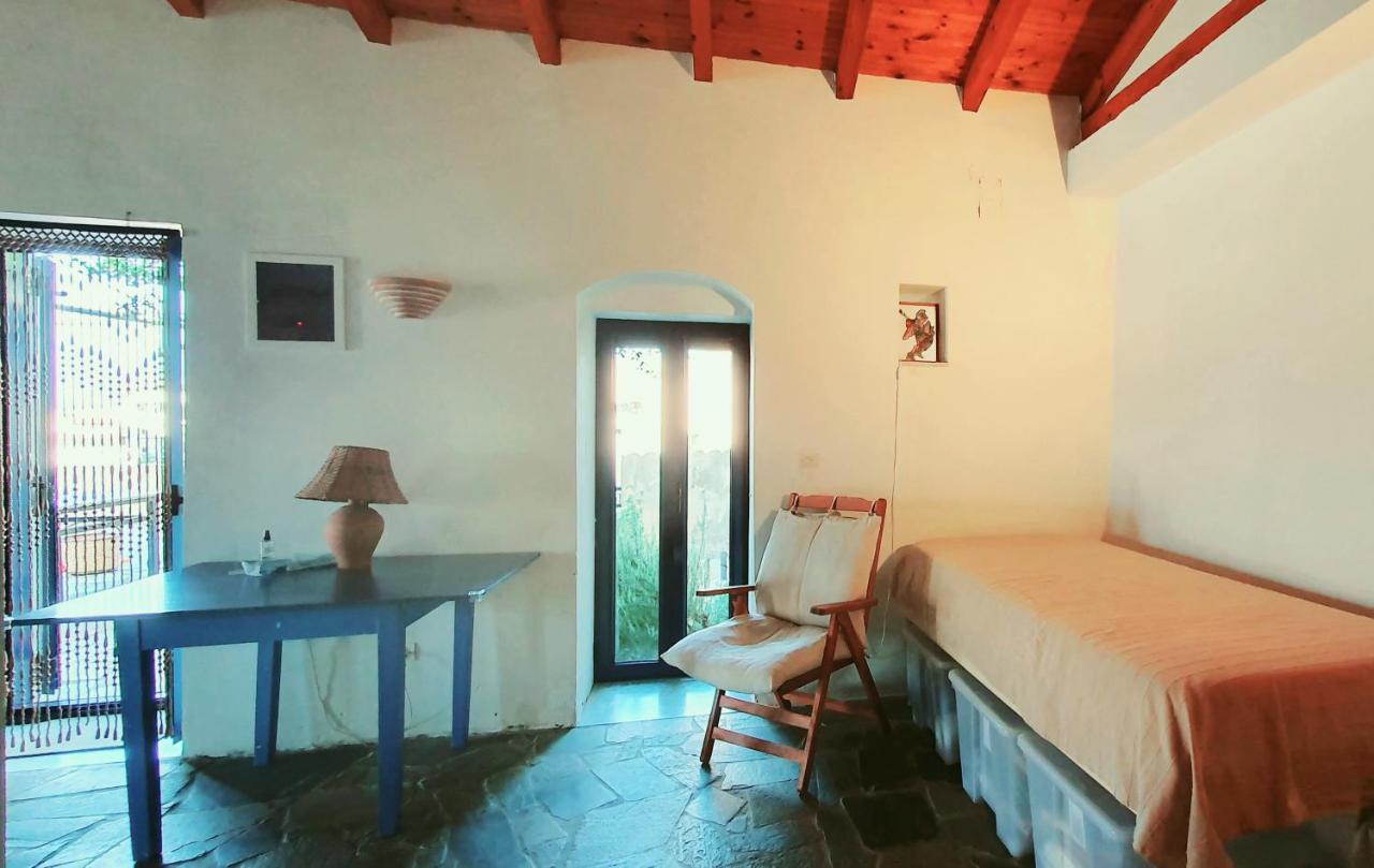 Traditional Hillside Cottage غيتيو المظهر الخارجي الصورة